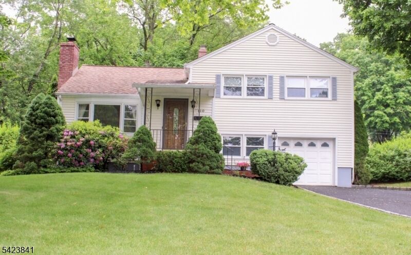 Property Photo:  110 Woodland Rd  NJ 07974 