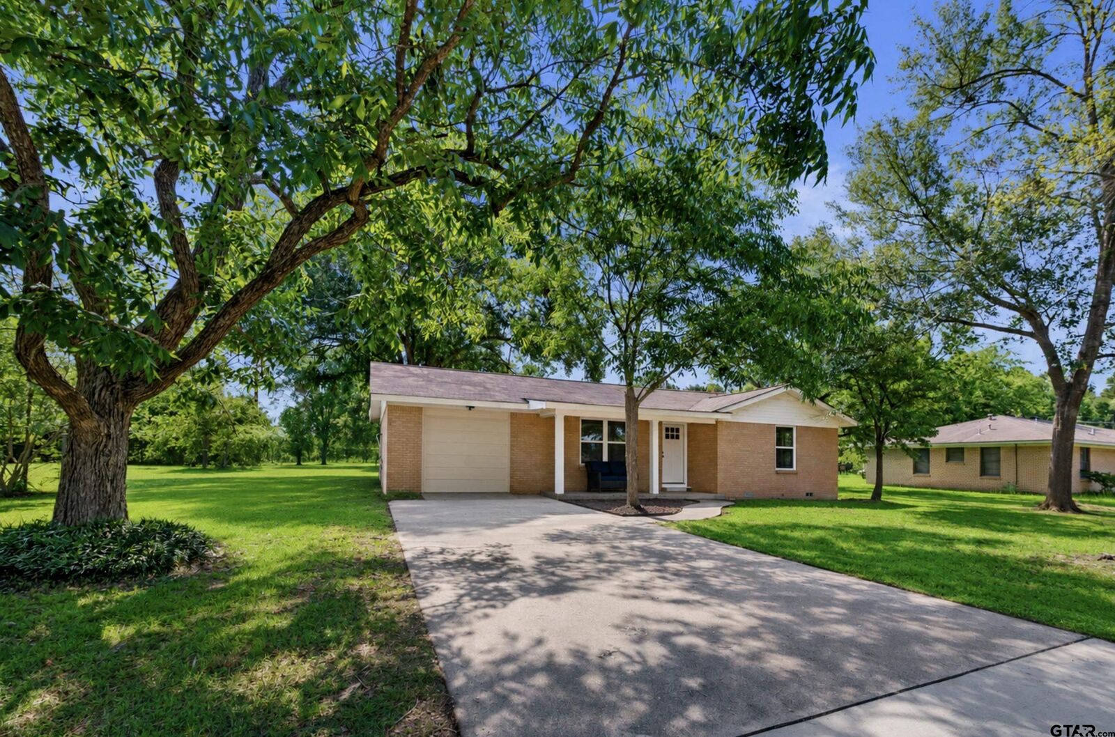 Property Photo:  119 Tomie  TX 75783 