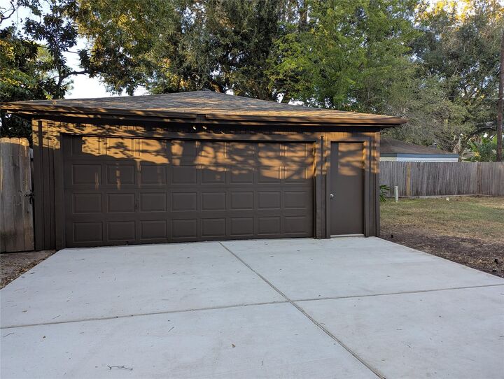 Property Photo:  6214 Yarwell Drive  TX 77096 