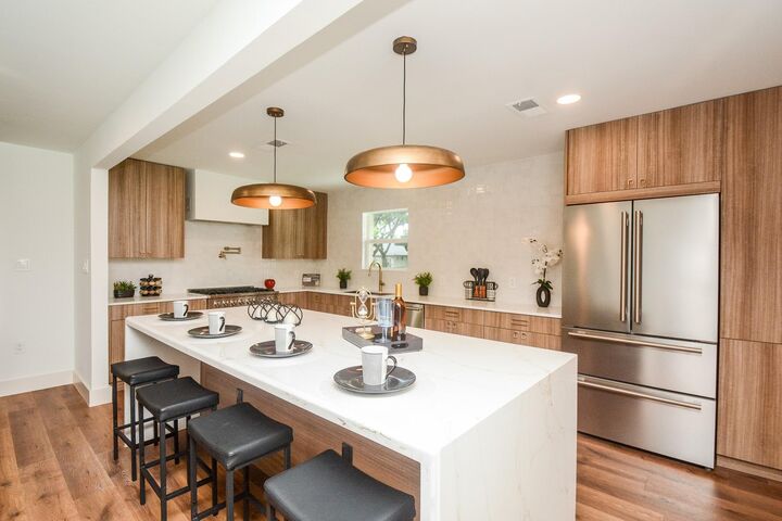Property Photo: 6214 Yarwell Drive TX 77096