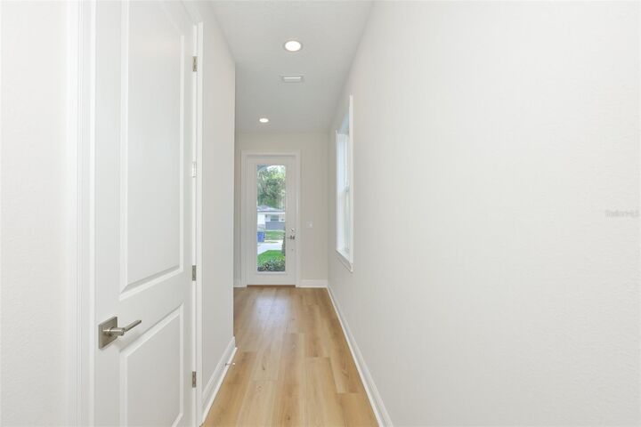 Property Photo:  1913 W Beach Street  FL 33607 