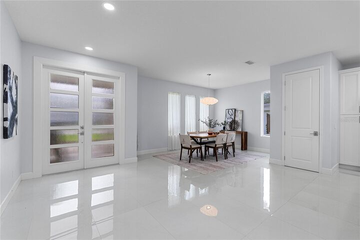 Property Photo:  1404 Border Drive  FL 32789 