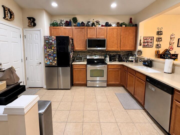 Property Photo:  10137 Pink Palmata Court  FL 33578 