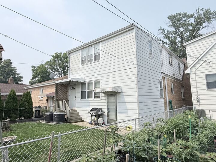 Property Photo: 3907 N Nottingham Avenue IL 60634
