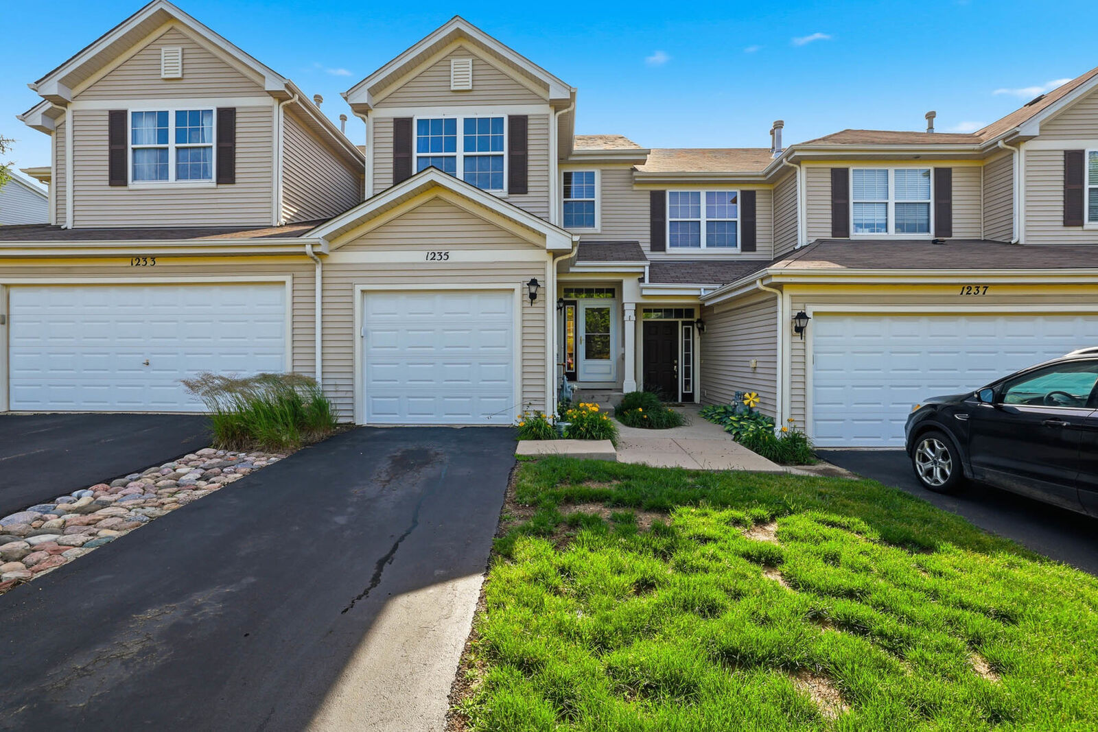 Property Photo: 1235 Remington Drive IL 60020