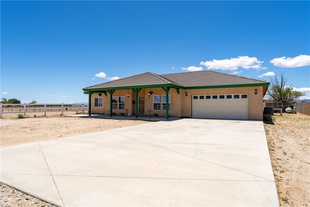 Property Photo: 8224 W Avenue D4 CA 93536