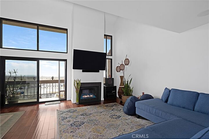 Property Photo:  8180 Manitoba 350  CA 90293 