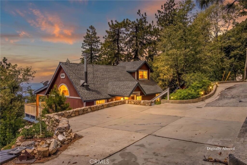 Property Photo:  1134 Scenic Way  CA 92378 