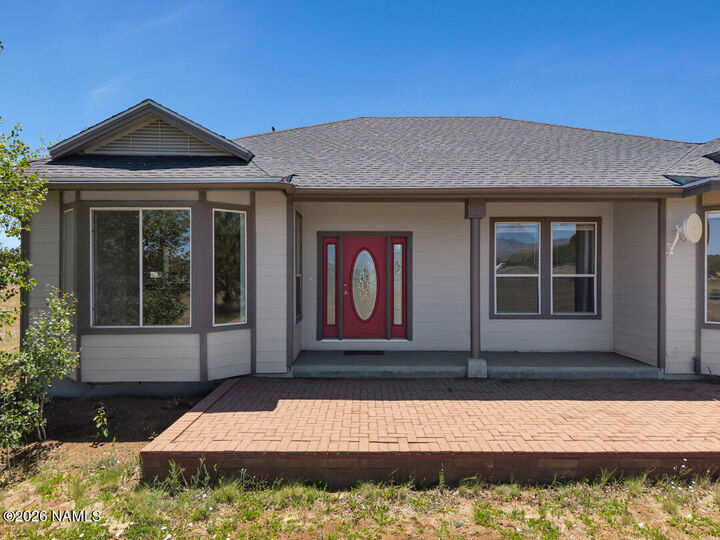Property Photo: 10150 E Wapiti Trail AZ 86004