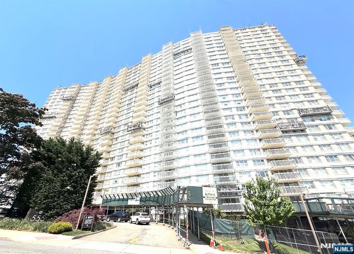 Property Photo:  555 North Avenue 7K  NJ 07024 
