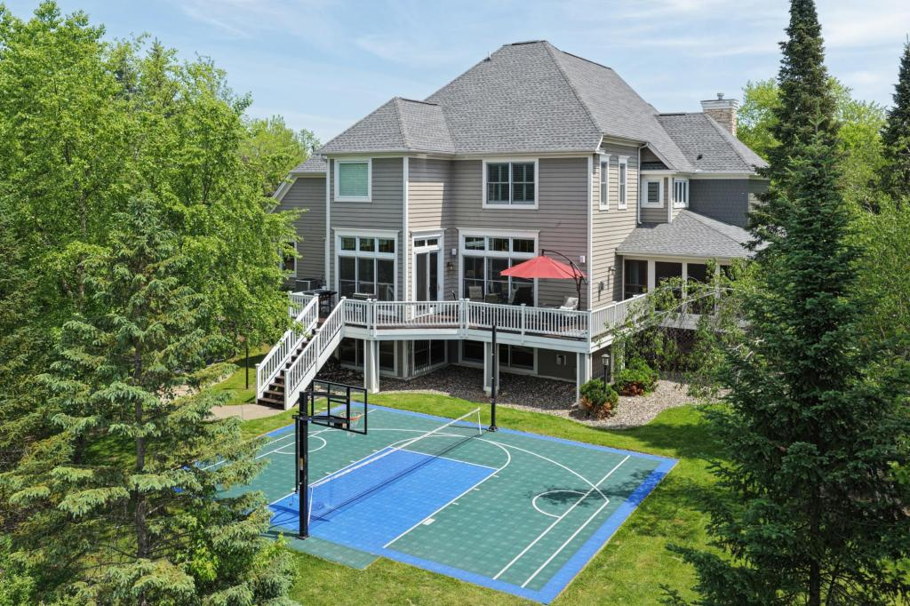 Property Photo:  3312 Crestmoor Bay  MN 55125 