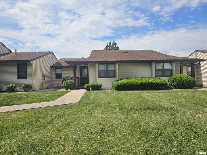 Property Photo:  255 S Soangetaha Road 104  IL 61401 