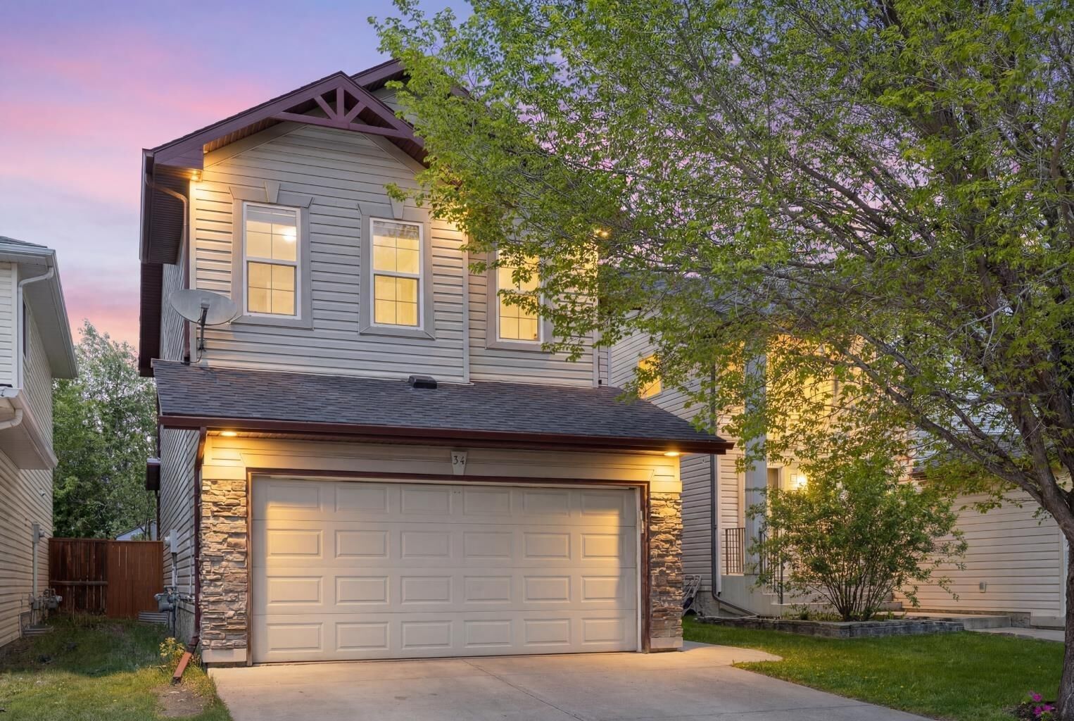 Photo de la propriété:  34 Tuscany Meadows Drive NW  AB T3L 2T8 