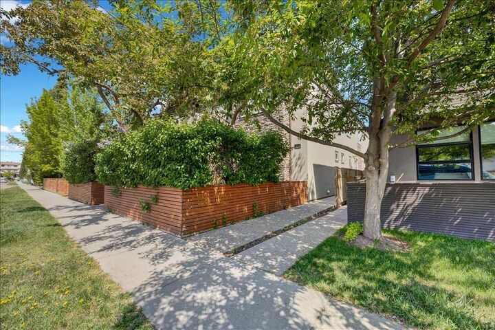 Photo de la propriété: 3712 16 Street SW 2 AB T2T 4H2