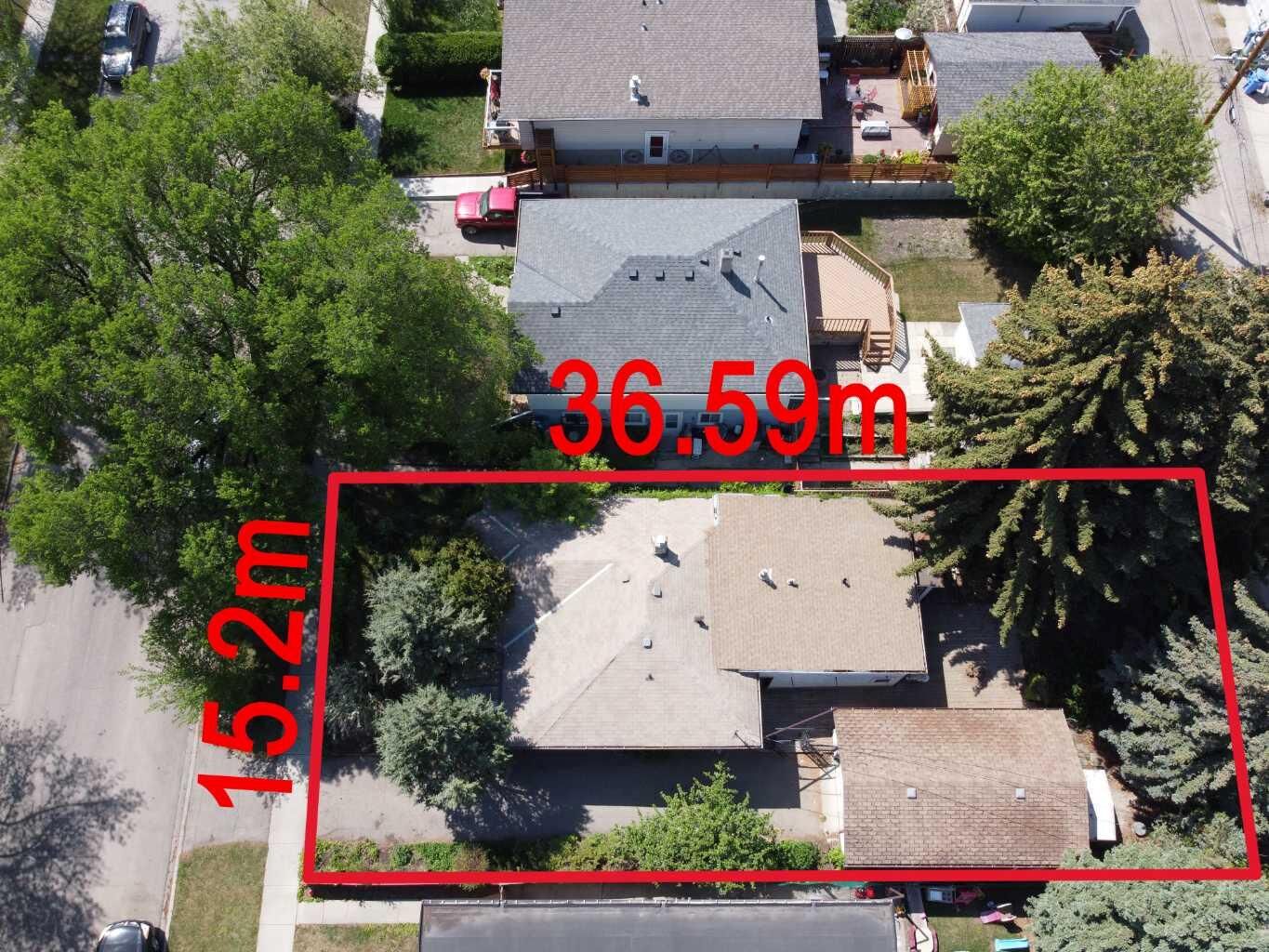 Property Photo: 232 27 Avenue NW AB T2M 2H4