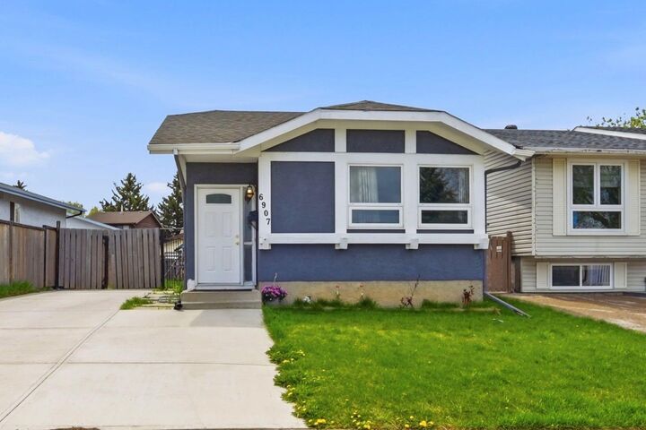 Property Photo: 6907 4 Avenue NE AB T2A 6M1