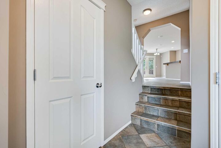 Property Photo: 34 Kincora Drive NW AB T3R 1K8