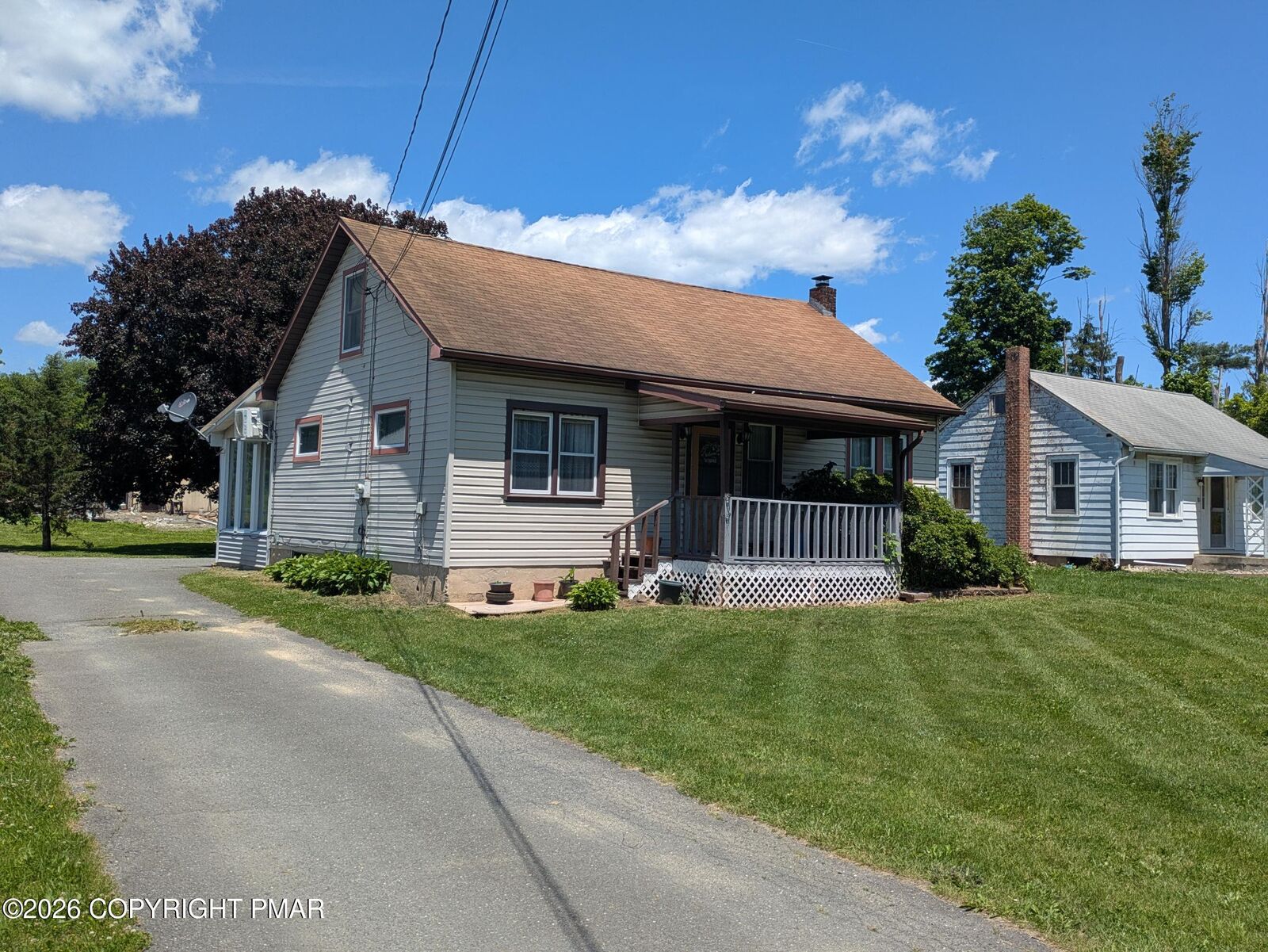 Property Photo:  1085 Interchange Road  PA 18331 