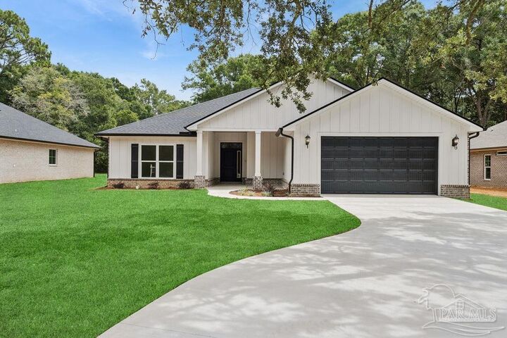 Property Photo: 4310 Watkins St FL 32571