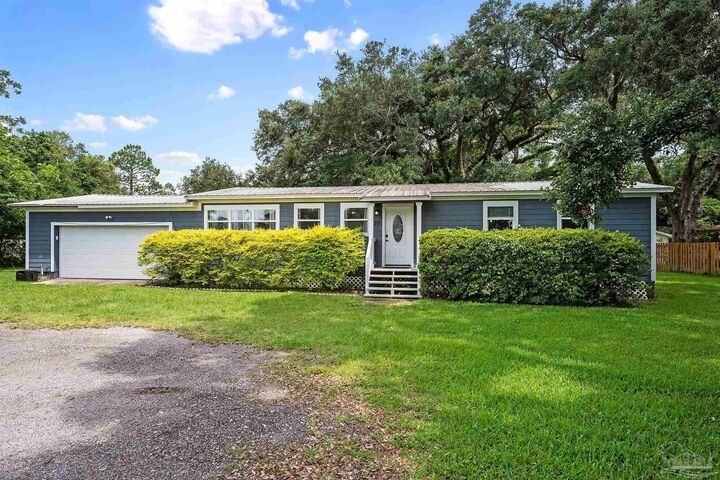 Property Photo: 20 Saint Johns St FL 32503