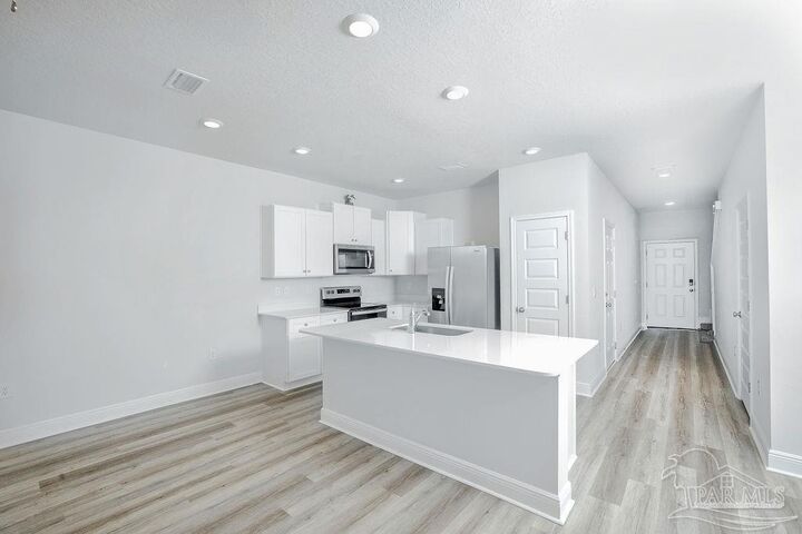 Property Photo:  5673 Stellarjay St  FL 32563 