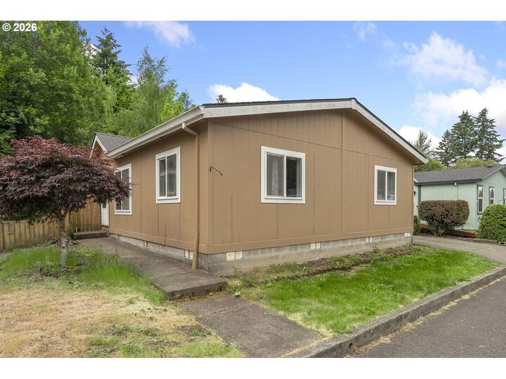 Property Photo: 5200 SE 132nd Ave OR 97236