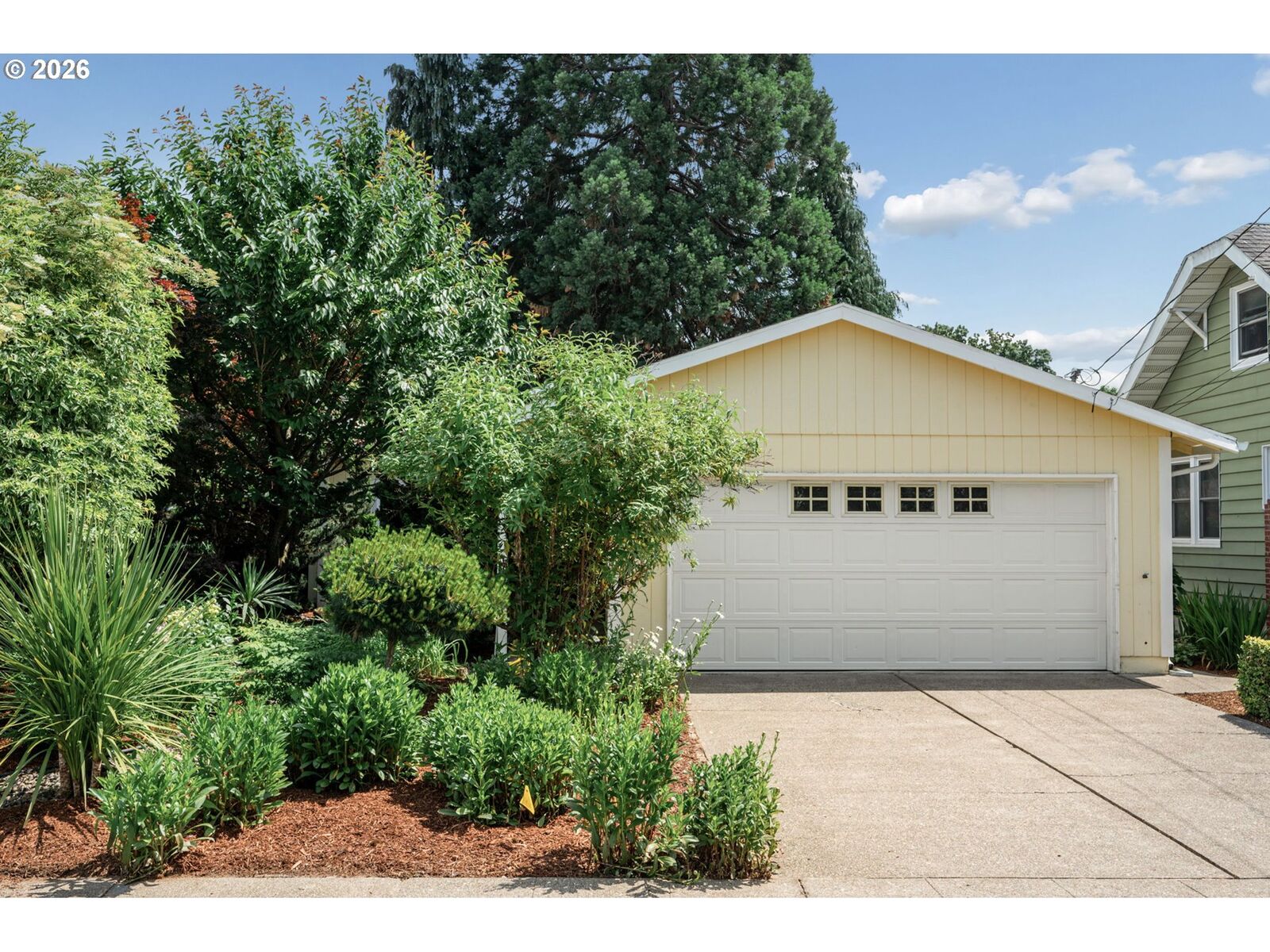 Property Photo:  255 W Berkeley St  OR 97027 