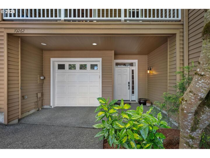 Property Photo: 10262 NW Forestview Way OR 97229