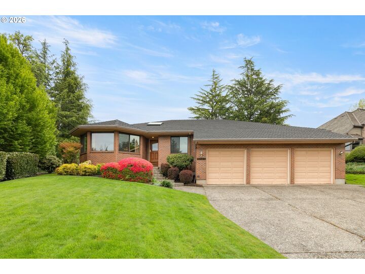 Property Photo:  15565 SW Roshak Rd  OR 97224 