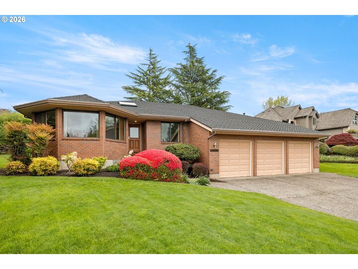 Property Photo:  15565 SW Roshak Rd  OR 97224 