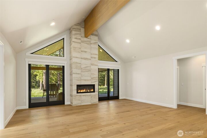 Property Photo:  1050  Domerie Park Loop  WA 98940 