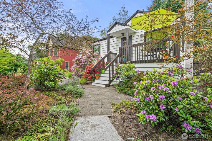 Property Photo:  731  19th Avenue  WA 98122 