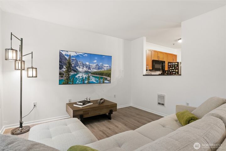 Property Photo:  118  107th Avenue NE #B115  WA 98004 