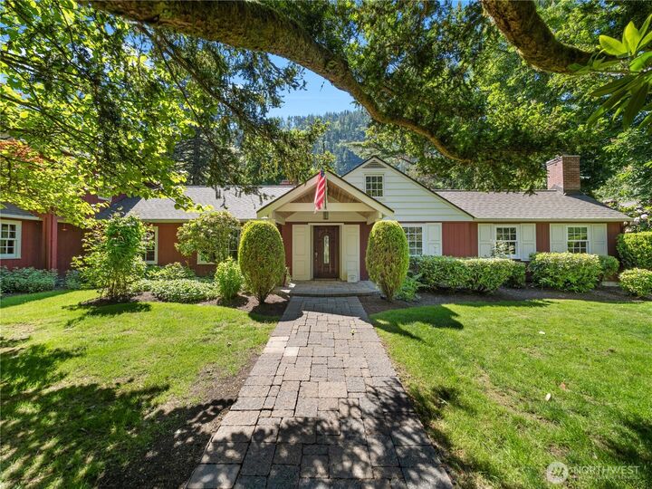 Property Photo:  12019  Issaquah-Hobart Road SE  WA 98027 