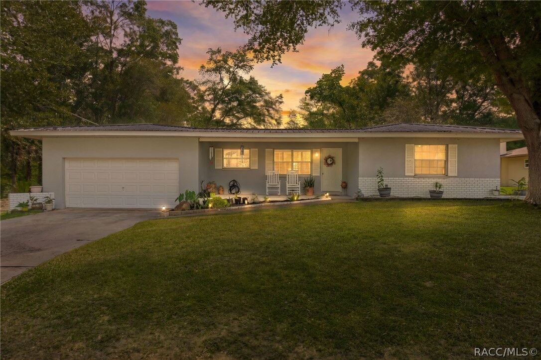 Property Photo: 1140 S Highlands Avenue FL 34452