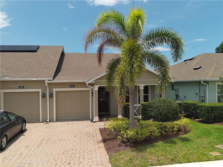 Property Photo:  5932 Spicewood Lane  FL 32966 