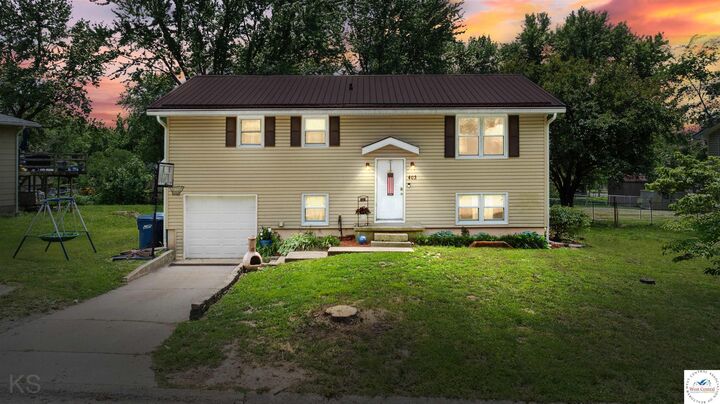 Property Photo:  403 E Webster  MO 65350 