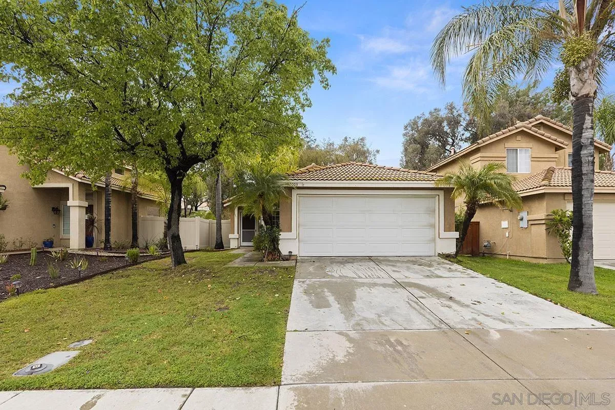 Property Photo:  32003 Calle Novelda  CA 92592 