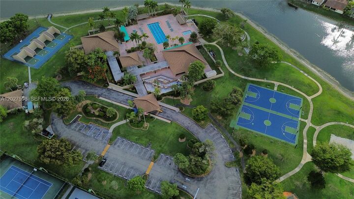 Property Photo: 14950 SW 49th Ln 7C FL 33185