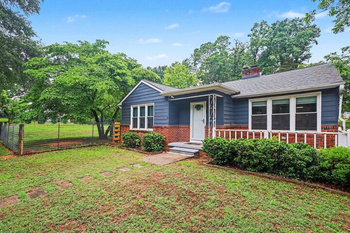 Property Photo:  106 Hancock Avenue  SC 29302 