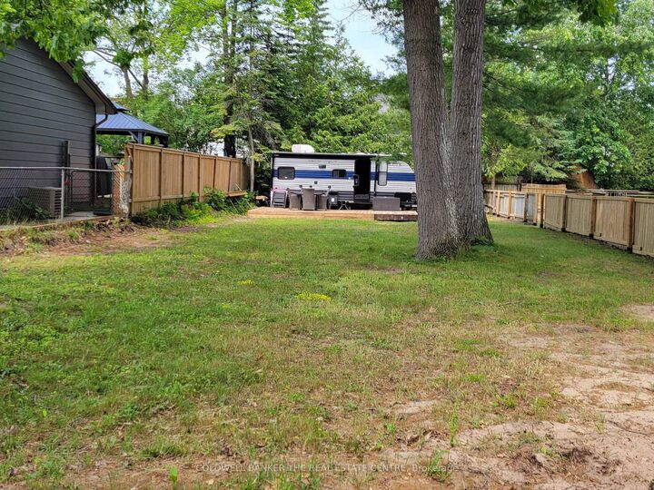 Property Photo: 16 73rd Street N Part 2 ON L9Z 2X6
