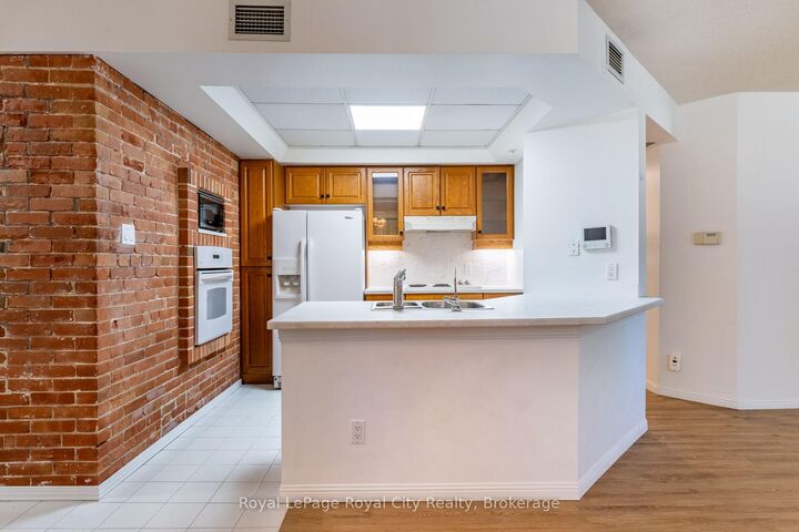 Property Photo: 57 Suffolk Street W 101 ON N1H 2J1