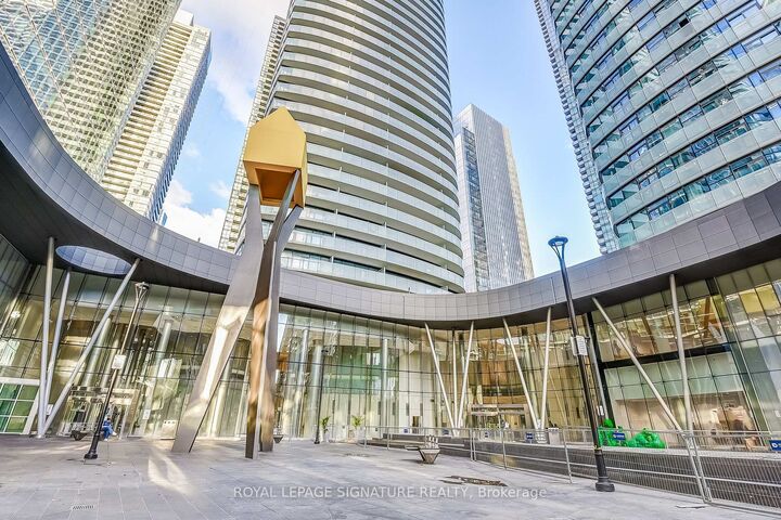 Property Photo: 14 York Street 2804 ON M5J 0B1