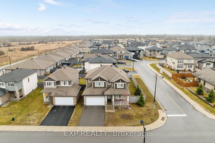 Property Photo: 119 Riddell Street ON K7C 0J9