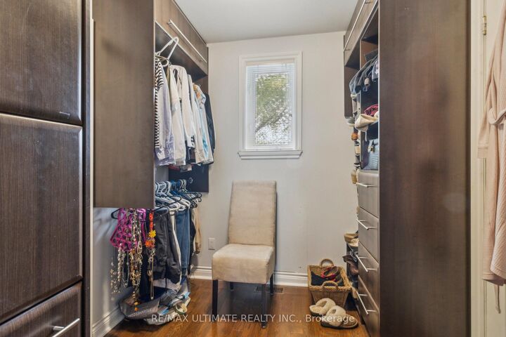 Property Photo: 181 Bayview Heights Drive ON M4G 2Z1