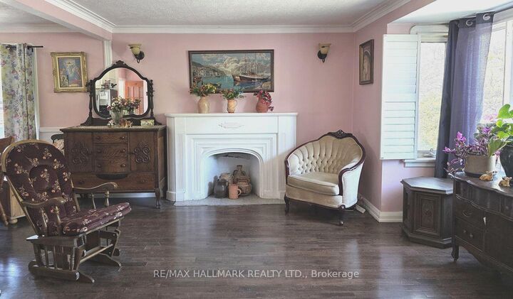 Property Photo: 115 Lankin Boulevard ON M4J 4X2
