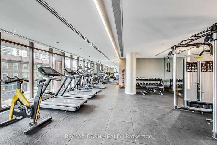 Property Photo: 151 Avenue Road 501 ON M5R 2H7