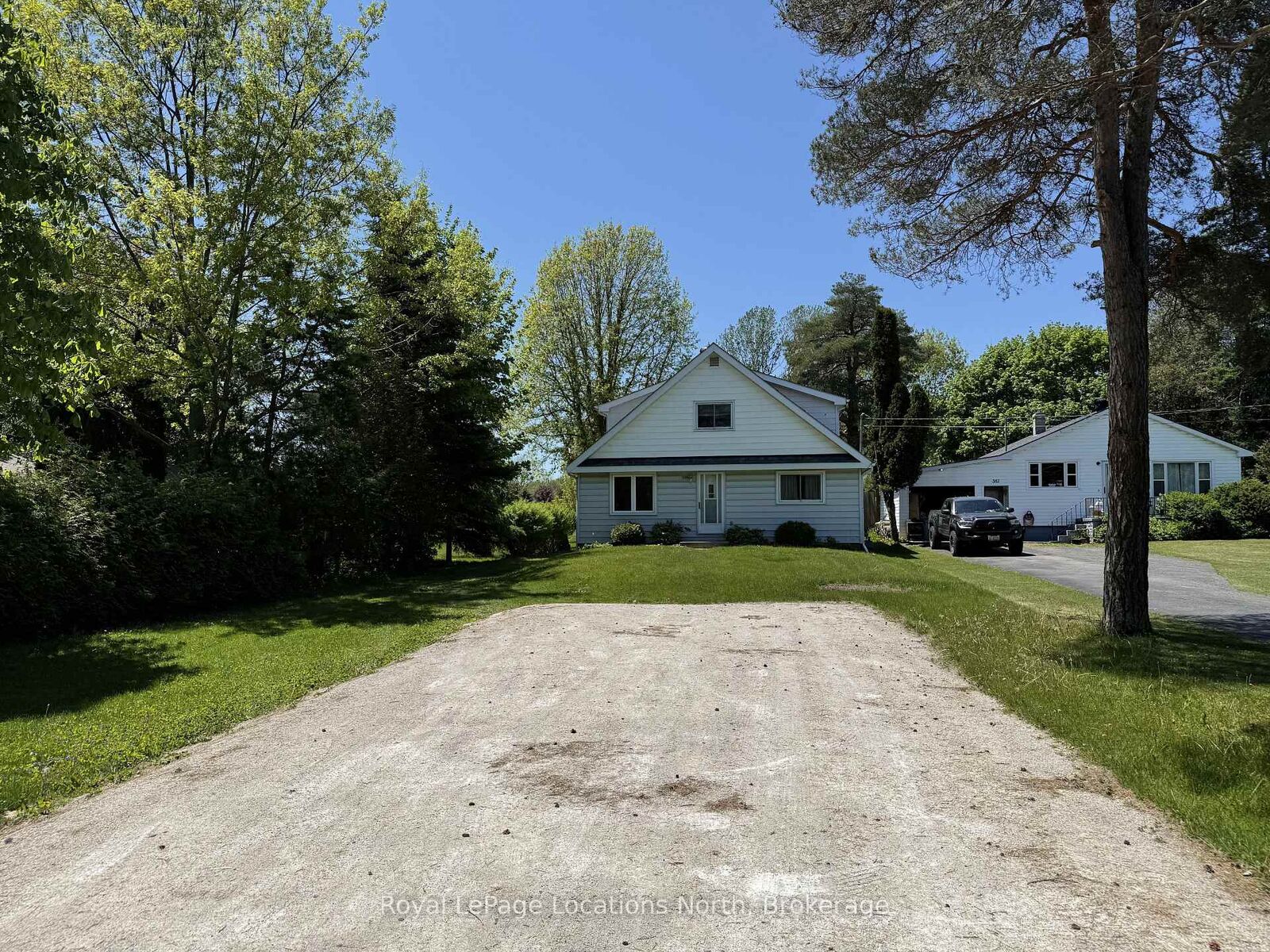 Property Photo: 386 Sykes Street S ON N4L 1C6