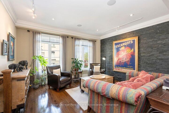 Property Photo: 4135 Shipp Drive NE 20 ON L4Z 0A7