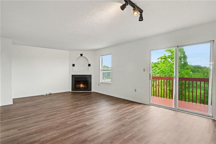 Property Photo:  137 Mountain Dr  PA 15106 